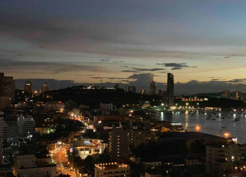 The Edge Central Pattaya Seaview With Infinity Pool & Free Netflix Εξωτερικό φωτογραφία