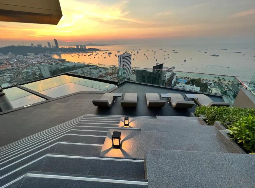 The Edge Central Pattaya Seaview With Infinity Pool & Free Netflix Εξωτερικό φωτογραφία