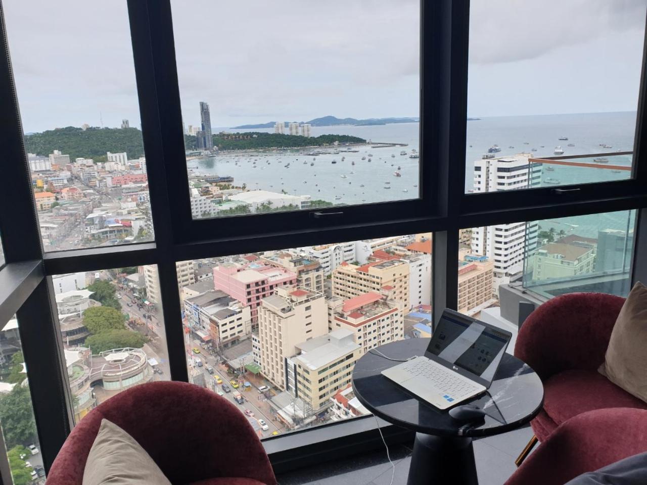 The Edge Central Pattaya Seaview With Infinity Pool & Free Netflix Εξωτερικό φωτογραφία
